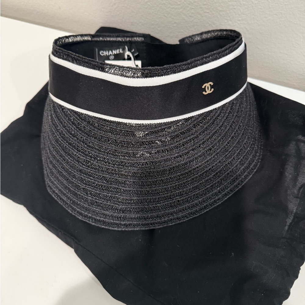 CHANEL Elegant Black and White Visor